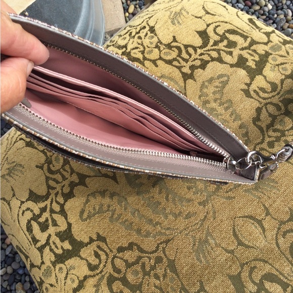 Coach NWOT Clutch Purse - Picture 6 of 10